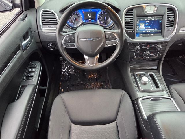 2021 Chrysler 300 Touring