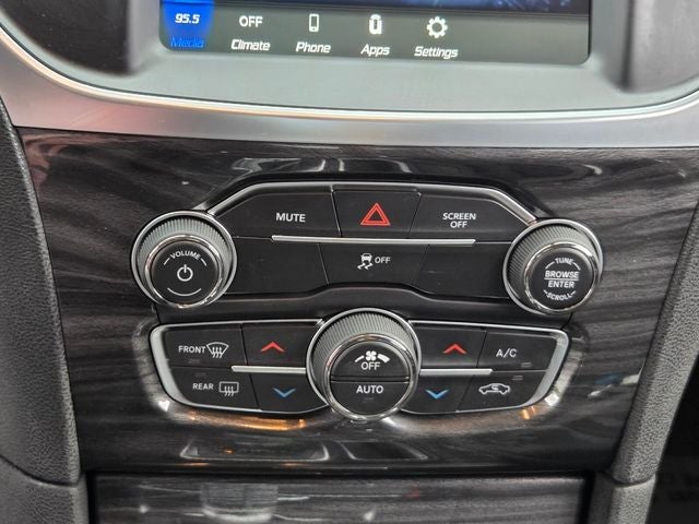 2021 Chrysler 300 Touring