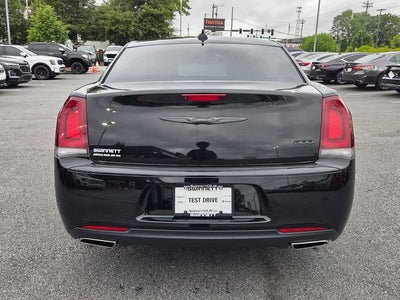 2021 Chrysler 300 Touring