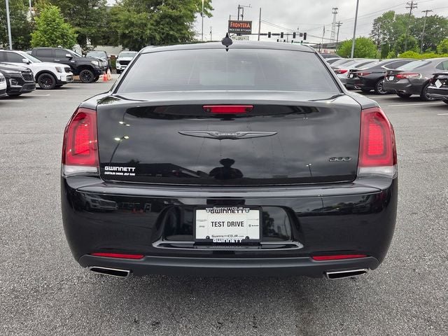 2021 Chrysler 300 Touring