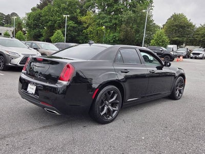 2021 Chrysler 300 Touring