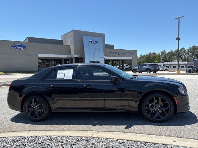 2021 Chrysler 300 Touring