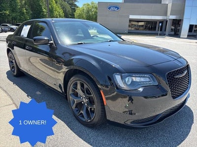 2021 Chrysler 300 Touring