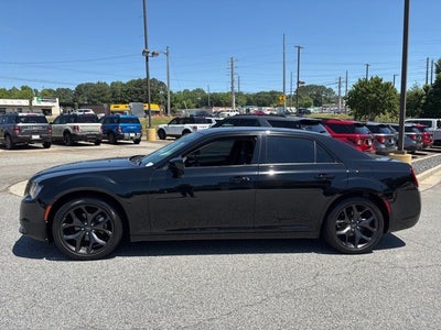2021 Chrysler 300 Touring