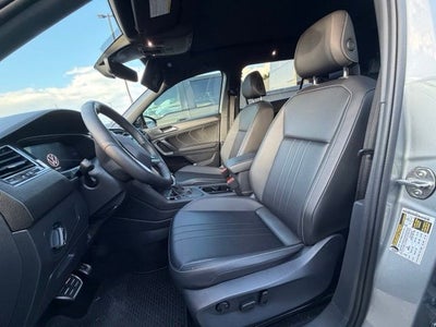 2024 Volkswagen Tiguan 2.0T SE R-Line Black