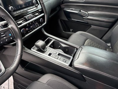 2024 Nissan Pathfinder SV