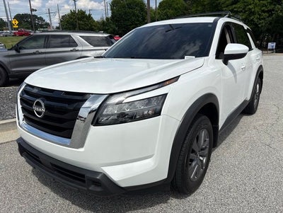 2025 Nissan Pathfinder SV