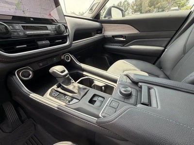 2025 Toyota Grand Highlander Platinum