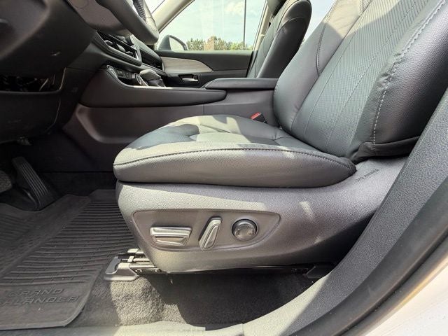 2025 Toyota Grand Highlander Platinum