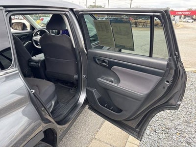 2023 Toyota Highlander LE