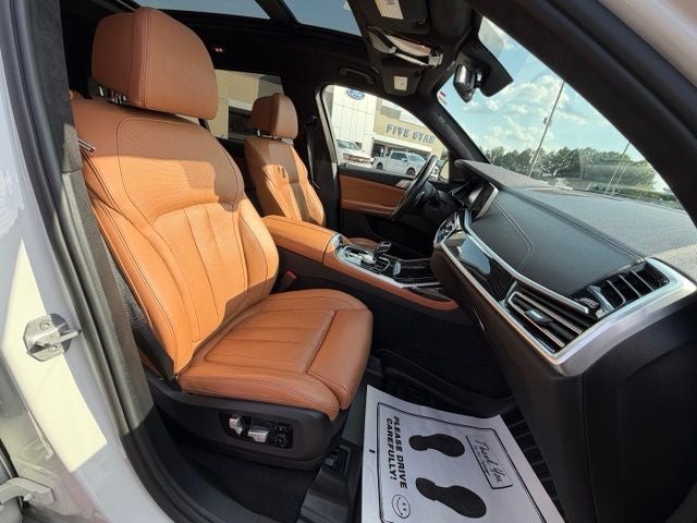 2021 BMW X7 xDrive40i