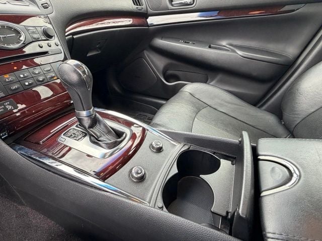 2011 INFINITI G37 Journey