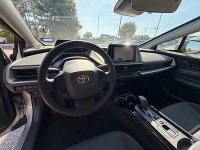 2025 Toyota Prius LE