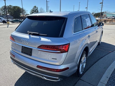 2022 Audi Q7 45 Premium quattro