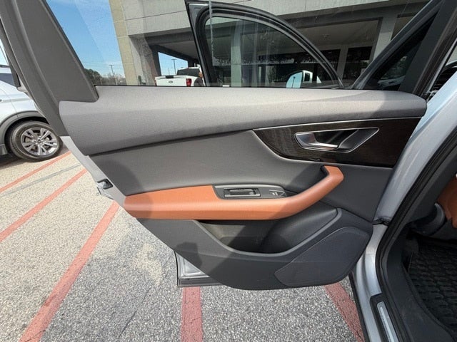 2022 Audi Q7 45 Premium quattro