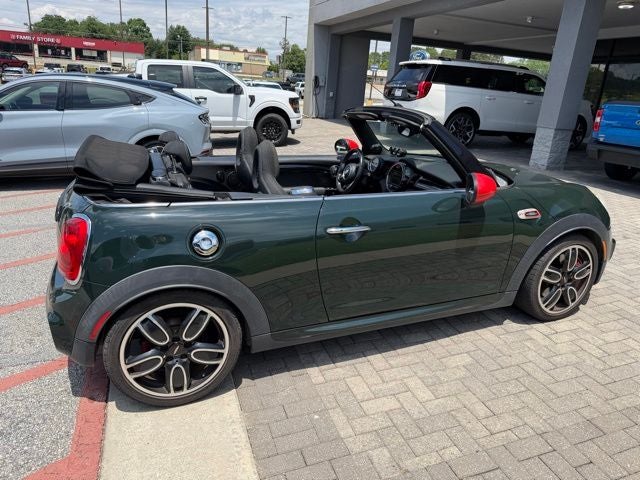 2017 MINI John Cooper Works Base