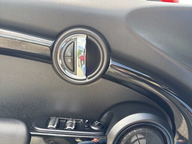 2017 MINI John Cooper Works Base