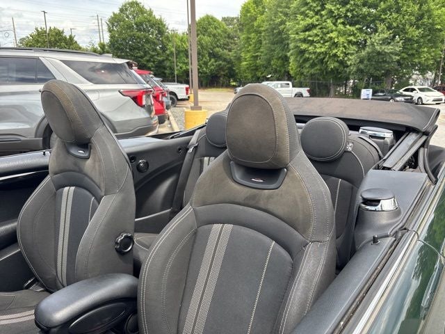 2017 MINI John Cooper Works Base
