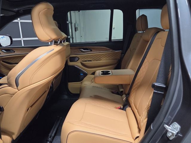 2025 Jeep Grand Cherokee Summit Reserve