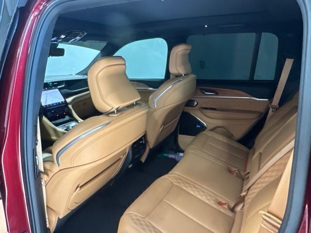 2023 Jeep Grand Cherokee Summit Reserve