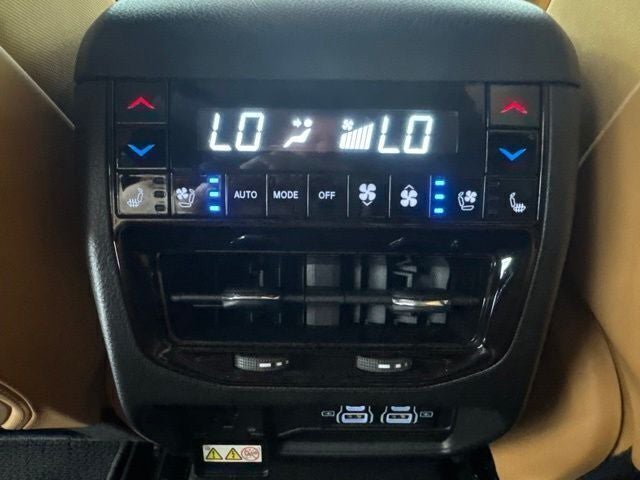 2023 Jeep Grand Cherokee Summit Reserve