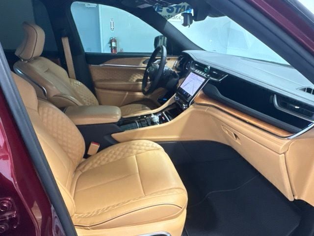 2023 Jeep Grand Cherokee Summit Reserve