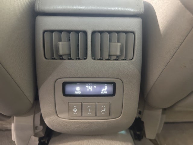 2010 Cadillac DTS Base