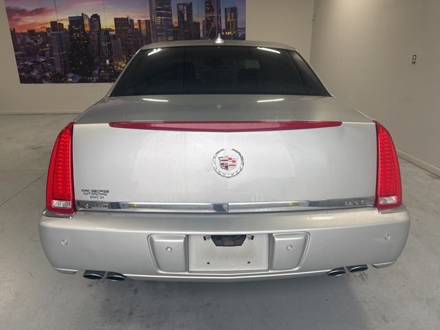 2010 Cadillac DTS Base