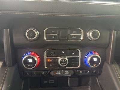 2023 GMC Yukon XL AT4