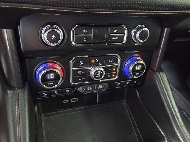 2023 GMC Yukon XL AT4