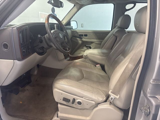 2004 Cadillac Escalade Base
