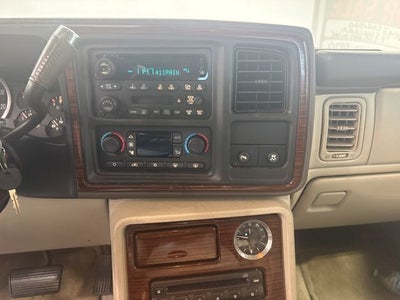 2004 Cadillac Escalade Base