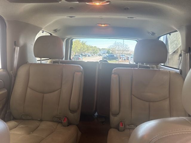 2004 Cadillac Escalade Base