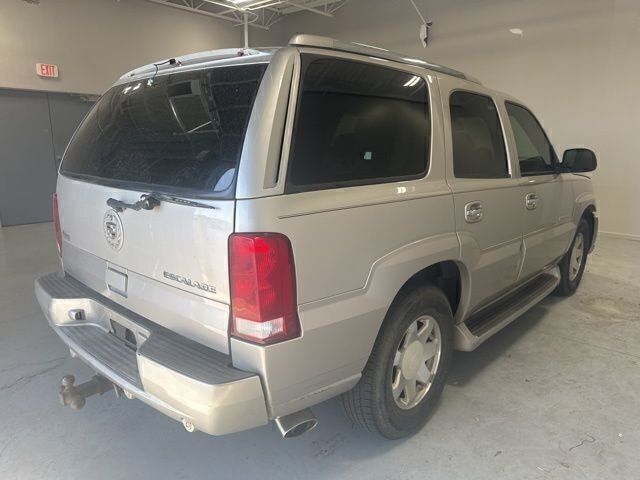 2004 Cadillac Escalade Base