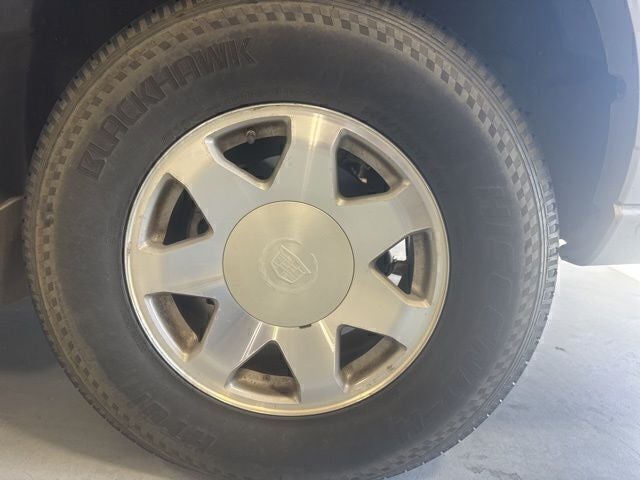 2004 Cadillac Escalade Base