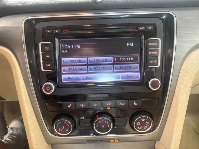 2014 Volkswagen Passat 2.5 SE