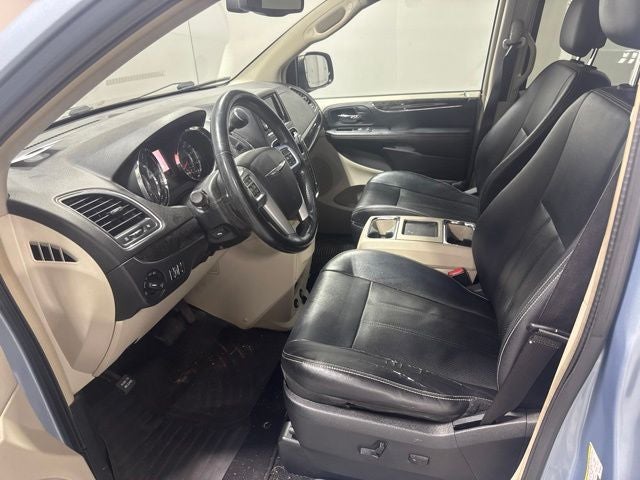 2013 Chrysler Town & Country Touring-L