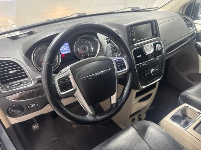 2013 Chrysler Town & Country Touring-L