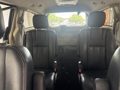 2013 Chrysler Town & Country Touring-L