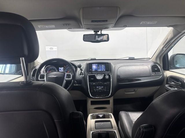 2013 Chrysler Town & Country Touring-L