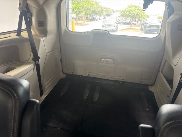 2013 Chrysler Town & Country Touring-L