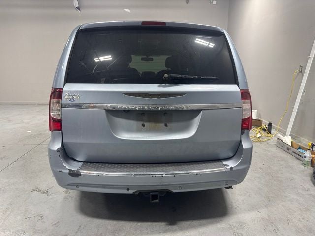 2013 Chrysler Town & Country Touring-L