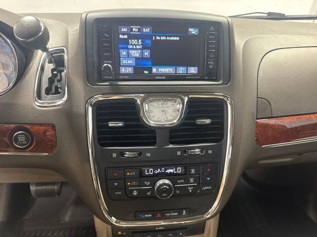 2015 Chrysler Town & Country Limited