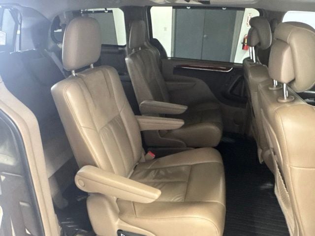 2015 Chrysler Town & Country Limited