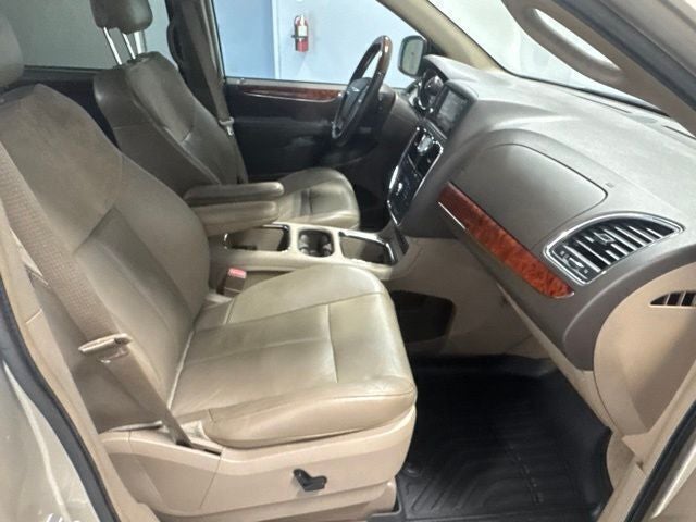 2015 Chrysler Town & Country Limited
