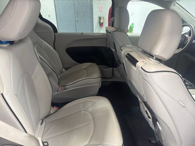 2018 Chrysler Pacifica Hybrid Limited
