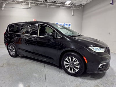 2024 Chrysler Pacifica Hybrid Select