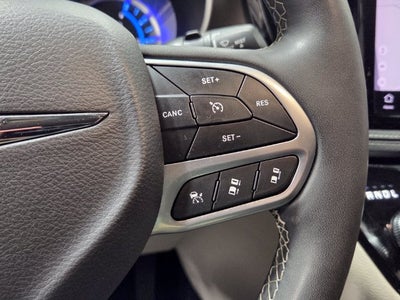 2024 Chrysler Pacifica Hybrid Select