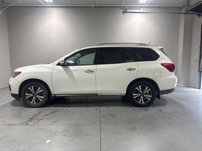 2017 Nissan Pathfinder SV