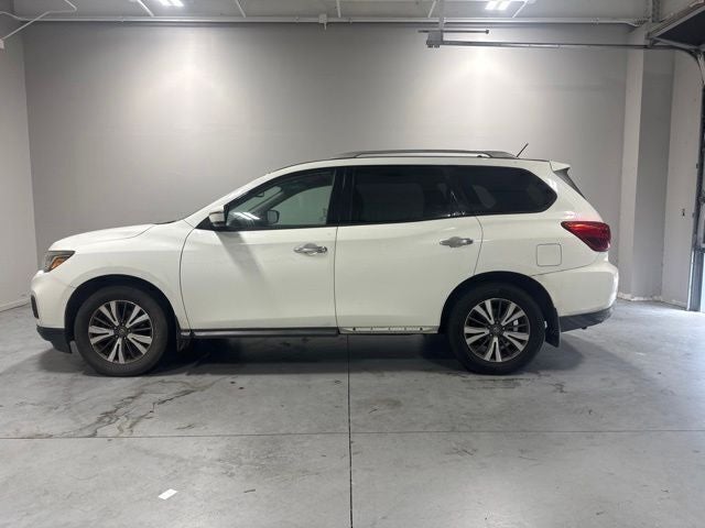 2017 Nissan Pathfinder SV